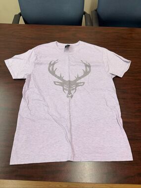Bucked Up Lavender Short Sleeve Tee Shirt Size Medium